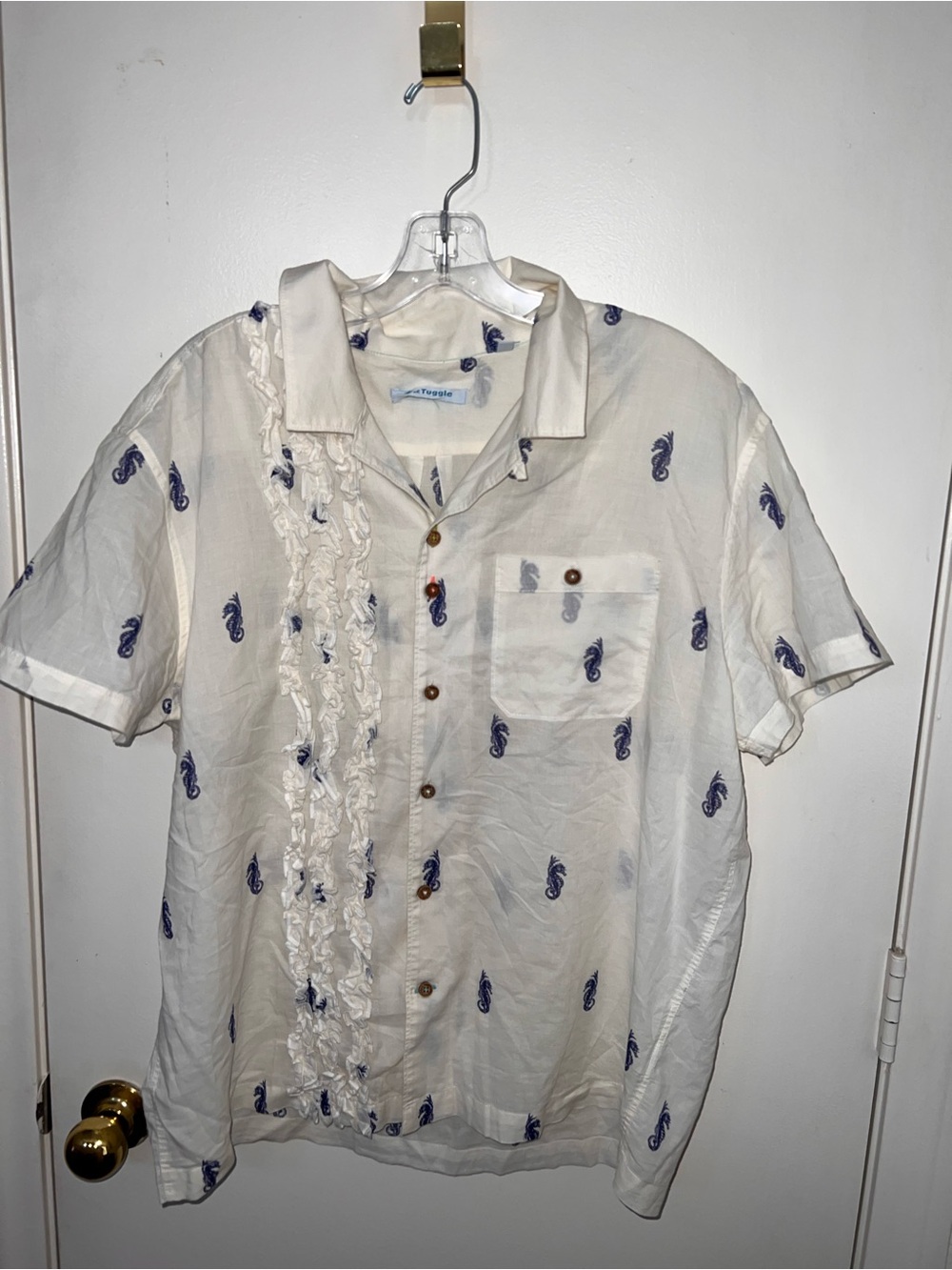 Men's Cream Short-Sleeve Button-Down Shirt with Navy Seahorse Print